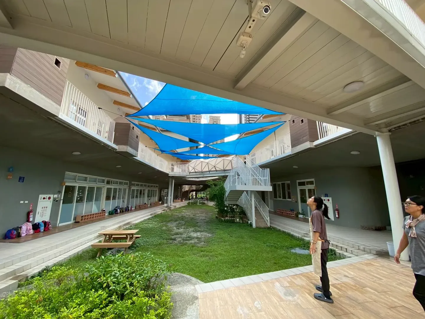 Shade Kite 建築天井與張力遮陽實景