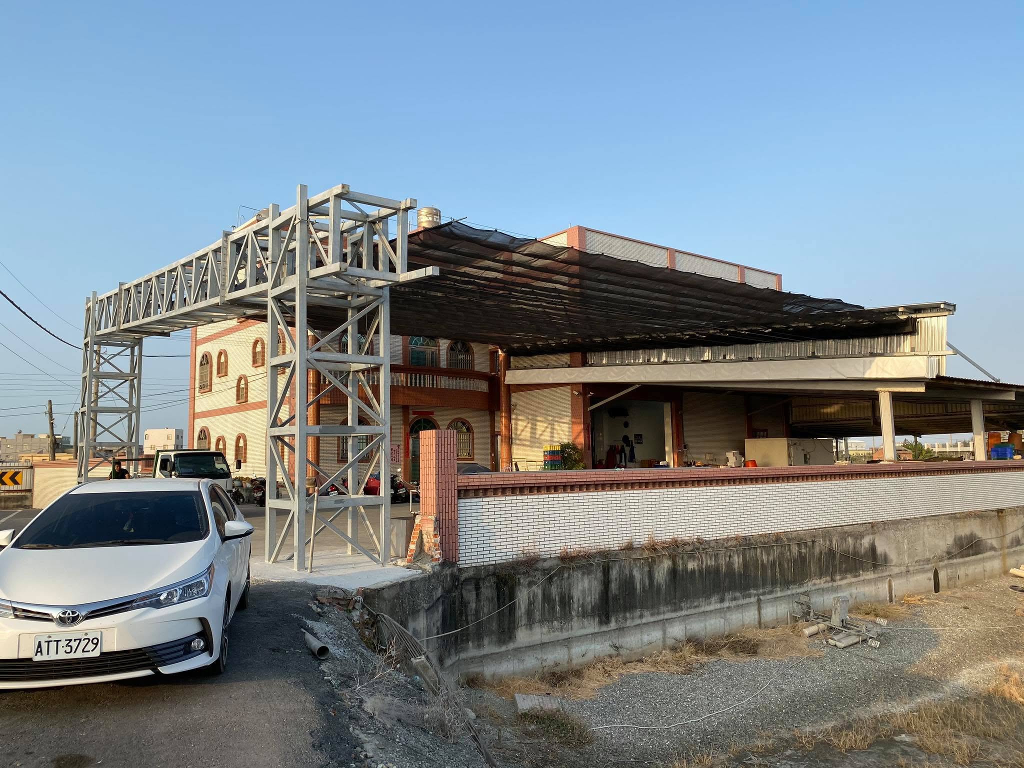 雲林烏魚子工廠大跨距鋼構遮棚側面完工照